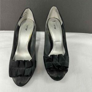Kohl's Black Women's Ruffle Peep Toe Heels